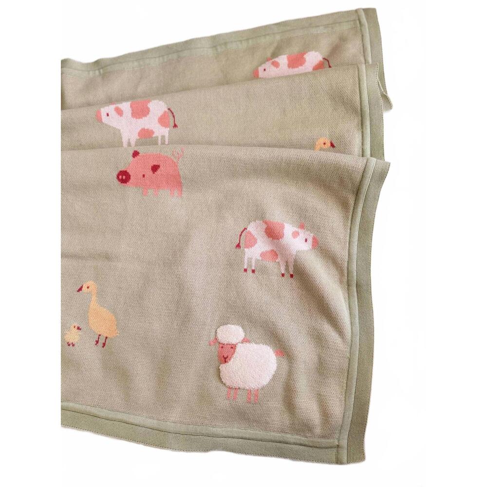 NEW DARZZI farm animals knit baby blanket in animal pattern